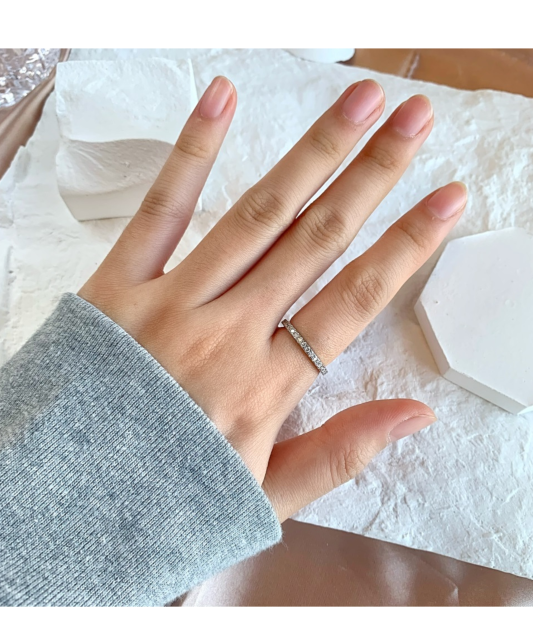 Sudraba gredzens ar cirkonijiem