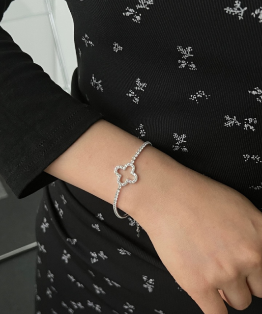 Серебряный браслет с цирконами