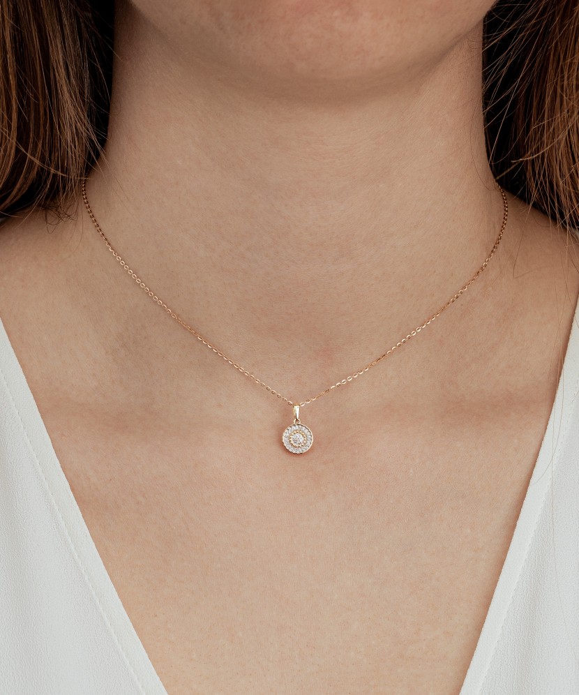 Подвеска из желтого золота с бриллиантами