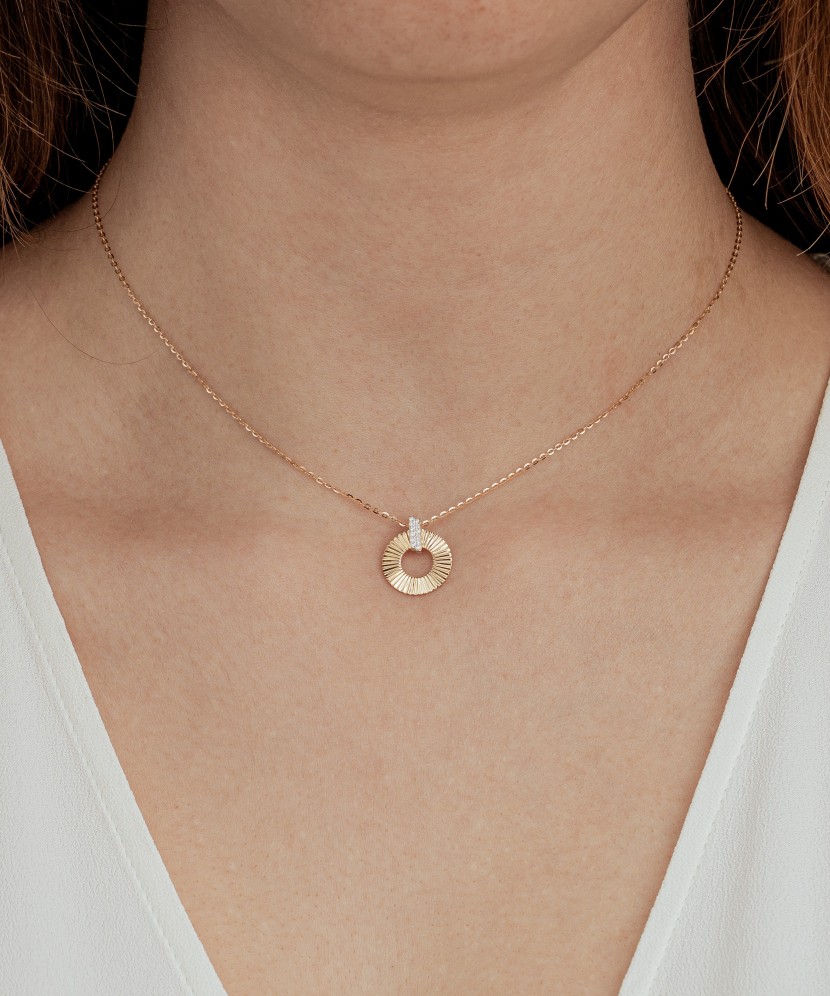 Dzeltena Zelta Kulons Ar Dimantiem