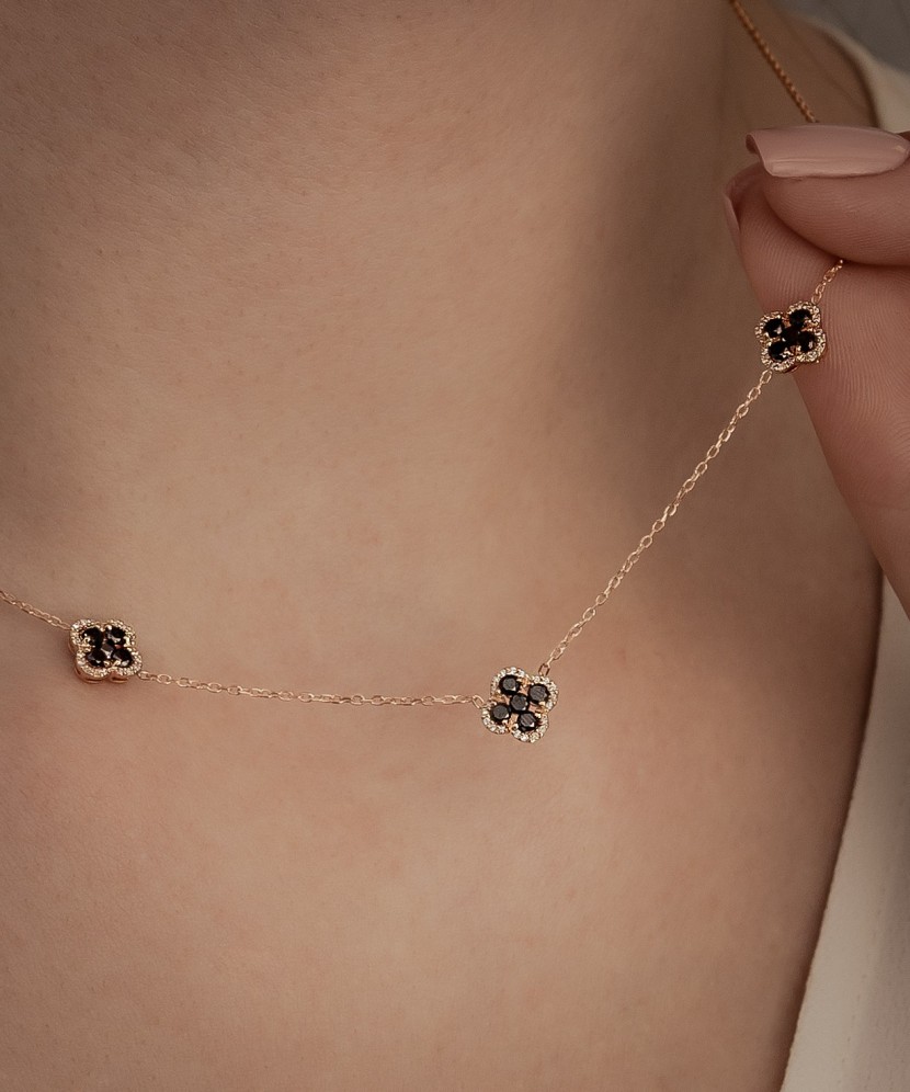 Zelta ķēde ar dimantiem