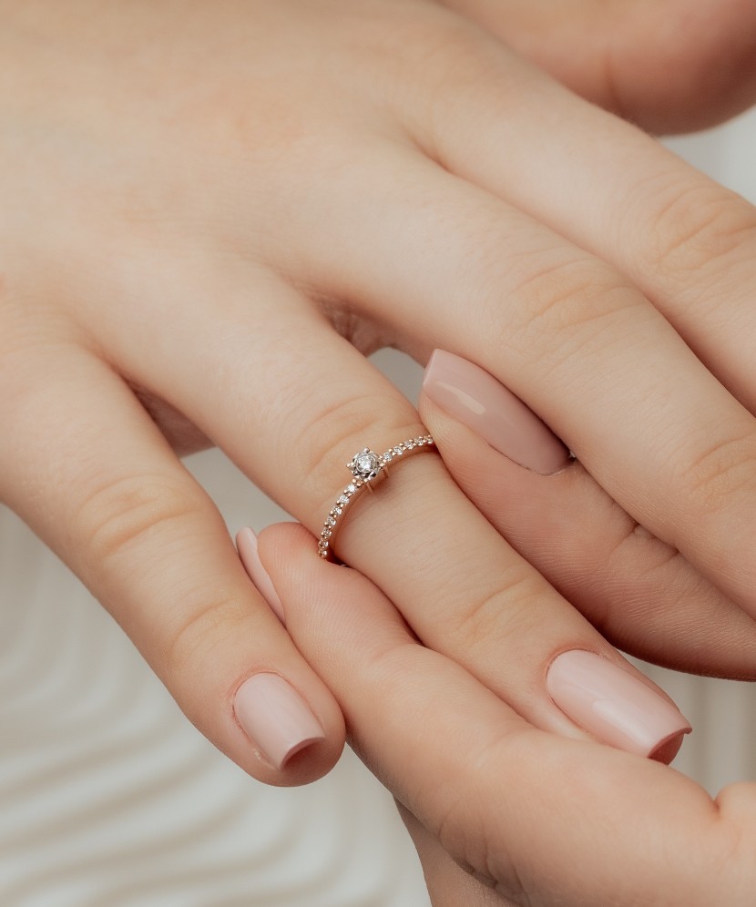 Zelta gredzens ar dimantiem