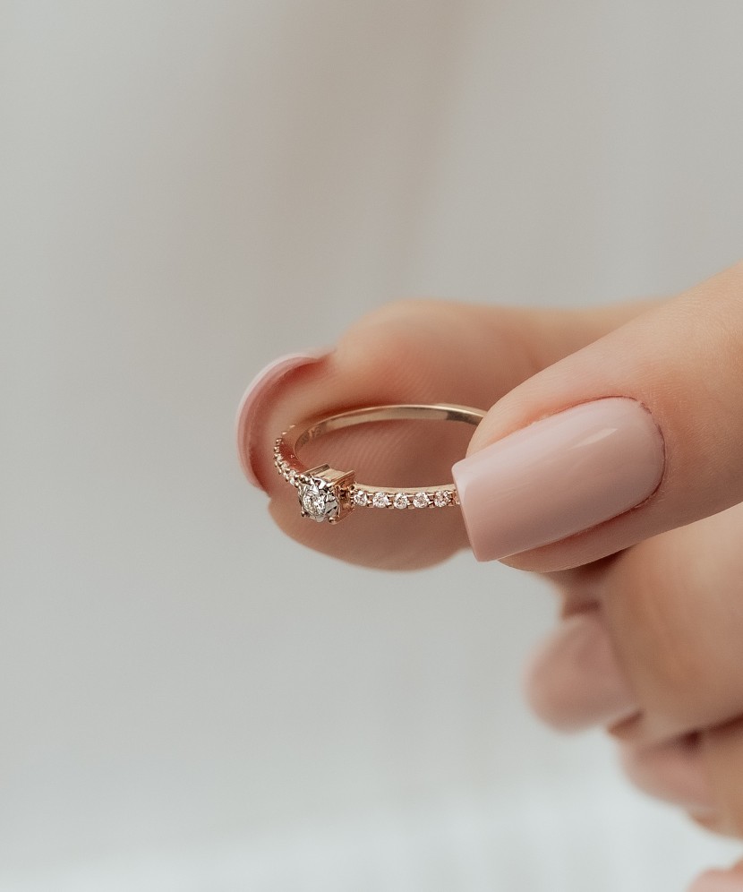 Золотое кольцо с алмазами