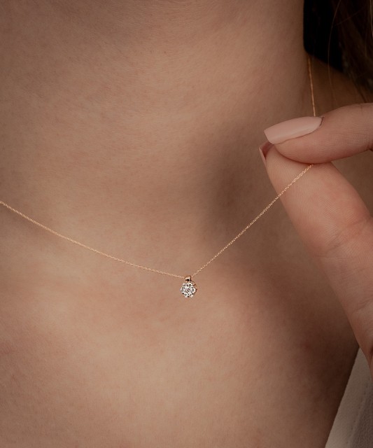 Zelta ķēdīte ar briljanta piekariņu