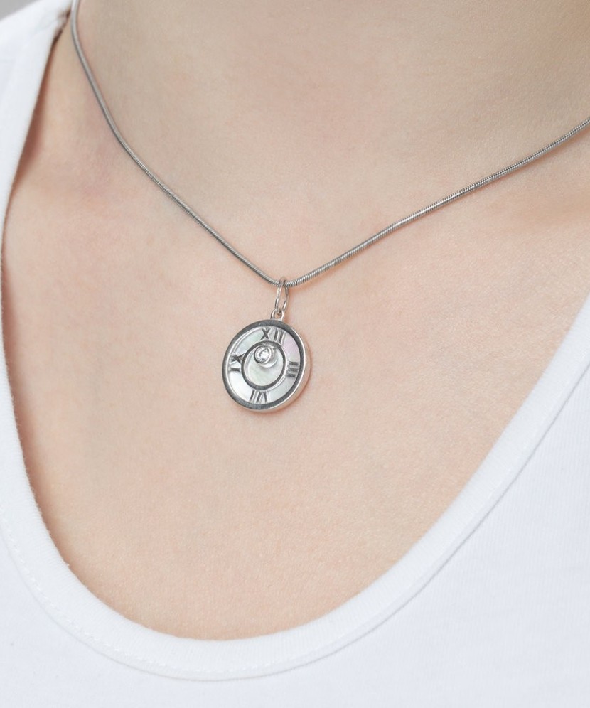 Sudraba piekariņš ar perlamutru un cirkoniju - Sudraba Kuloni - Goldinga