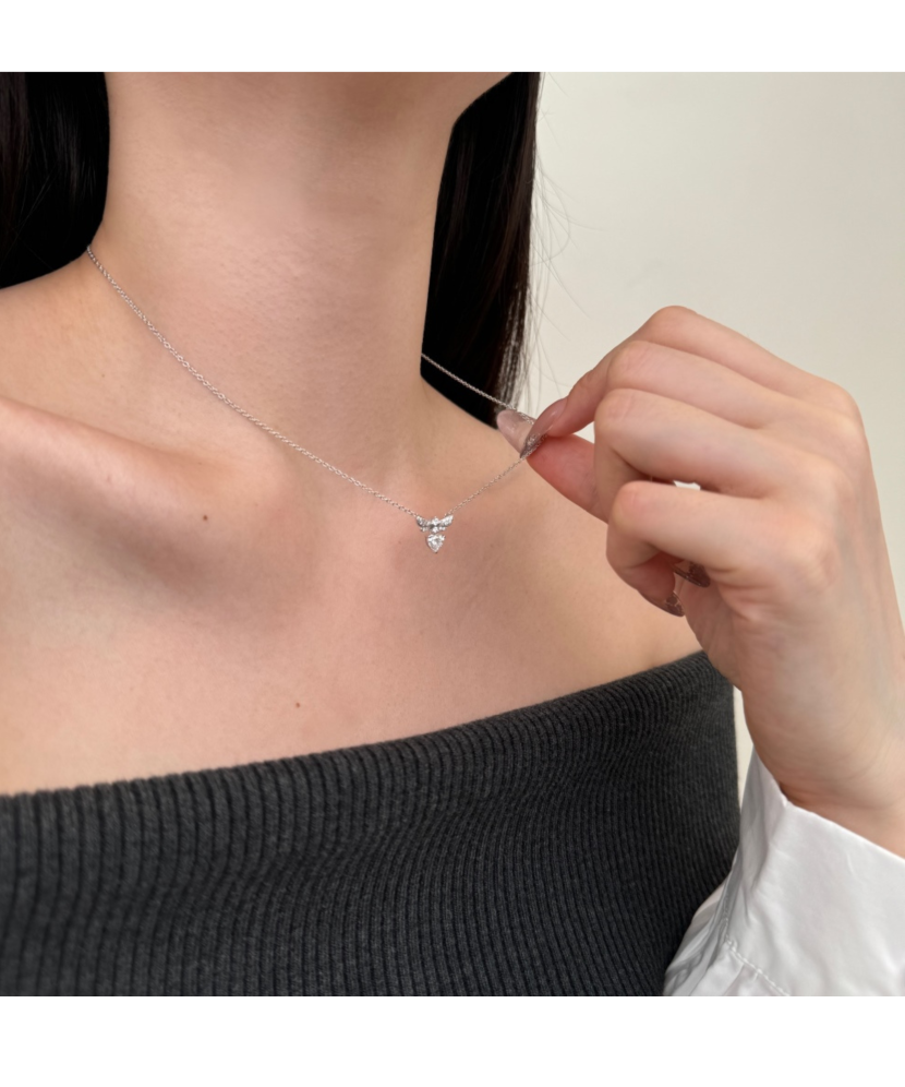 Серебряная цепочка с подвеской из циркона