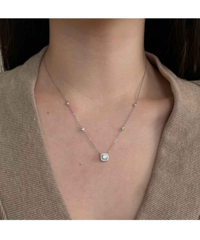 Серебряная цепочка с подвеской из циркона