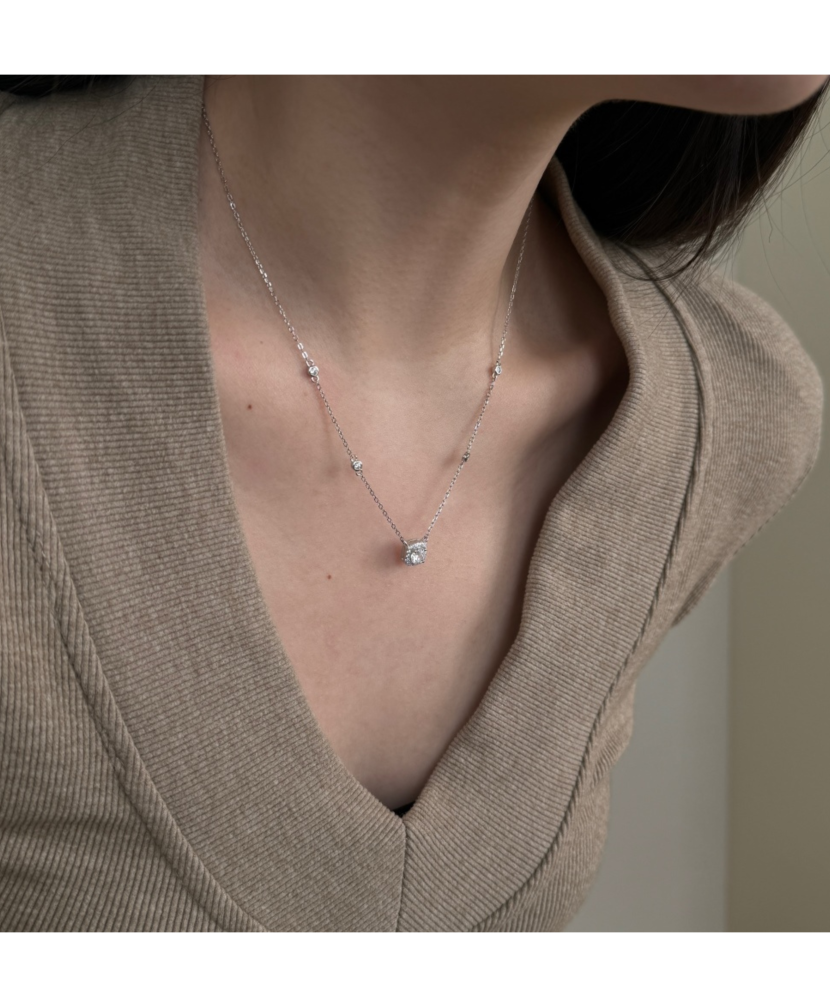 Sudraba ķēdīte ar cirkonija piekariņu