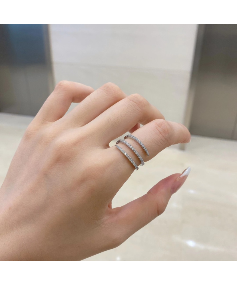 Sudraba gredzens ar cirkonijiem