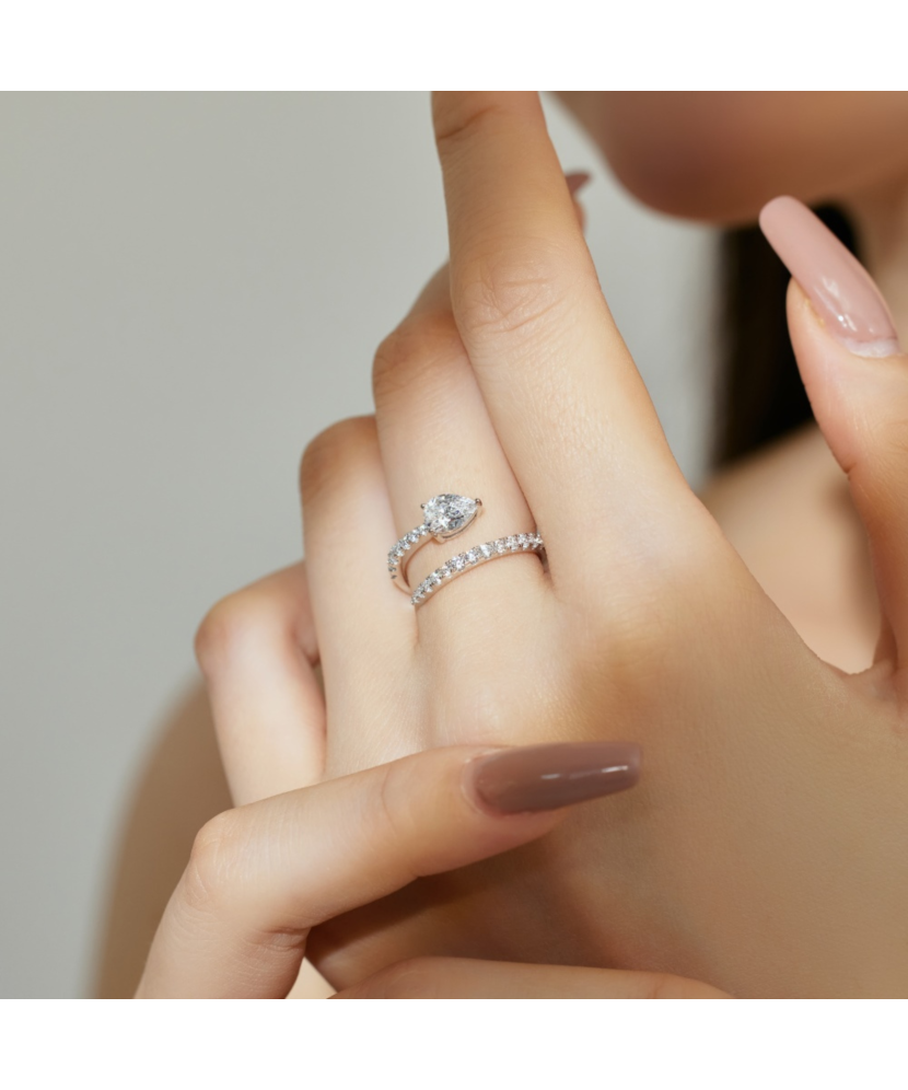 Sudraba gredzens ar cirkonijiem