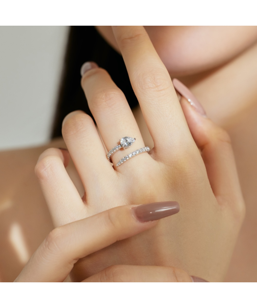 Sudraba gredzens ar cirkonijiem