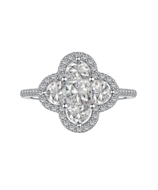 Серебряное кольцо с цирконами