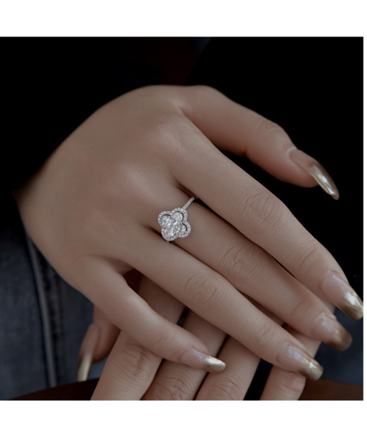 Sudraba gredzens ar cirkonijiem