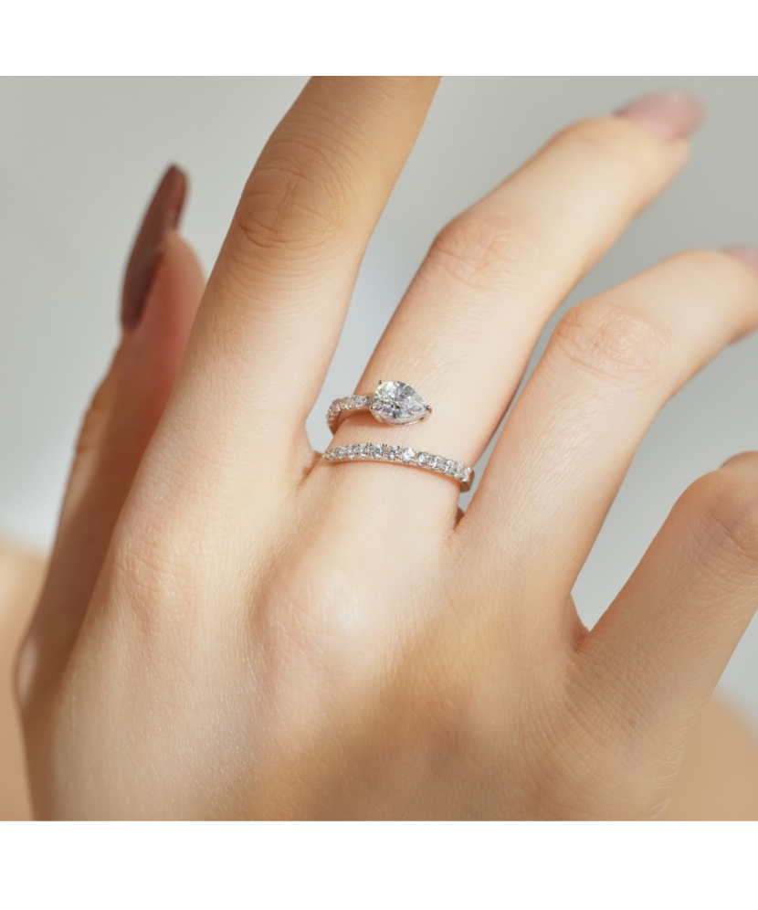 Sudraba gredzens ar cirkonijiem