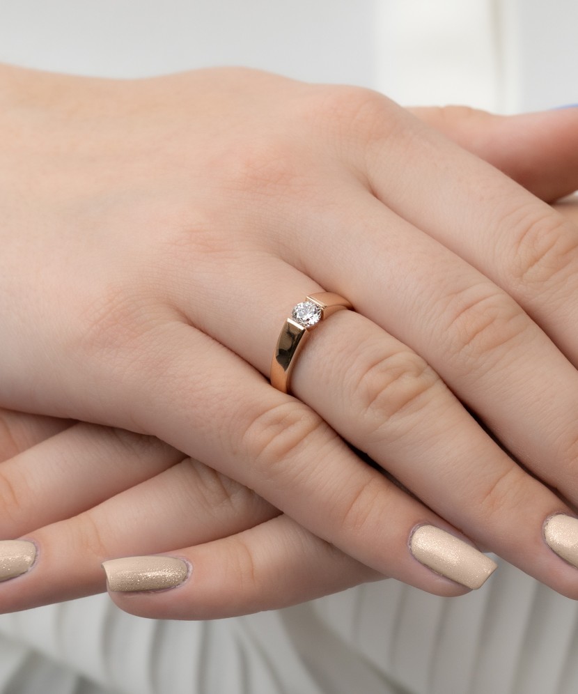 Zelta gredzens ar cirkoniju