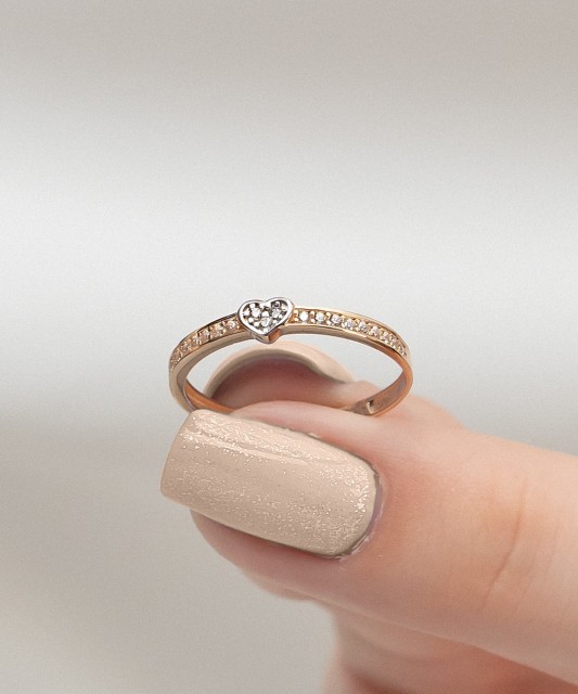 Zelta gredzens ar cirkonijiem