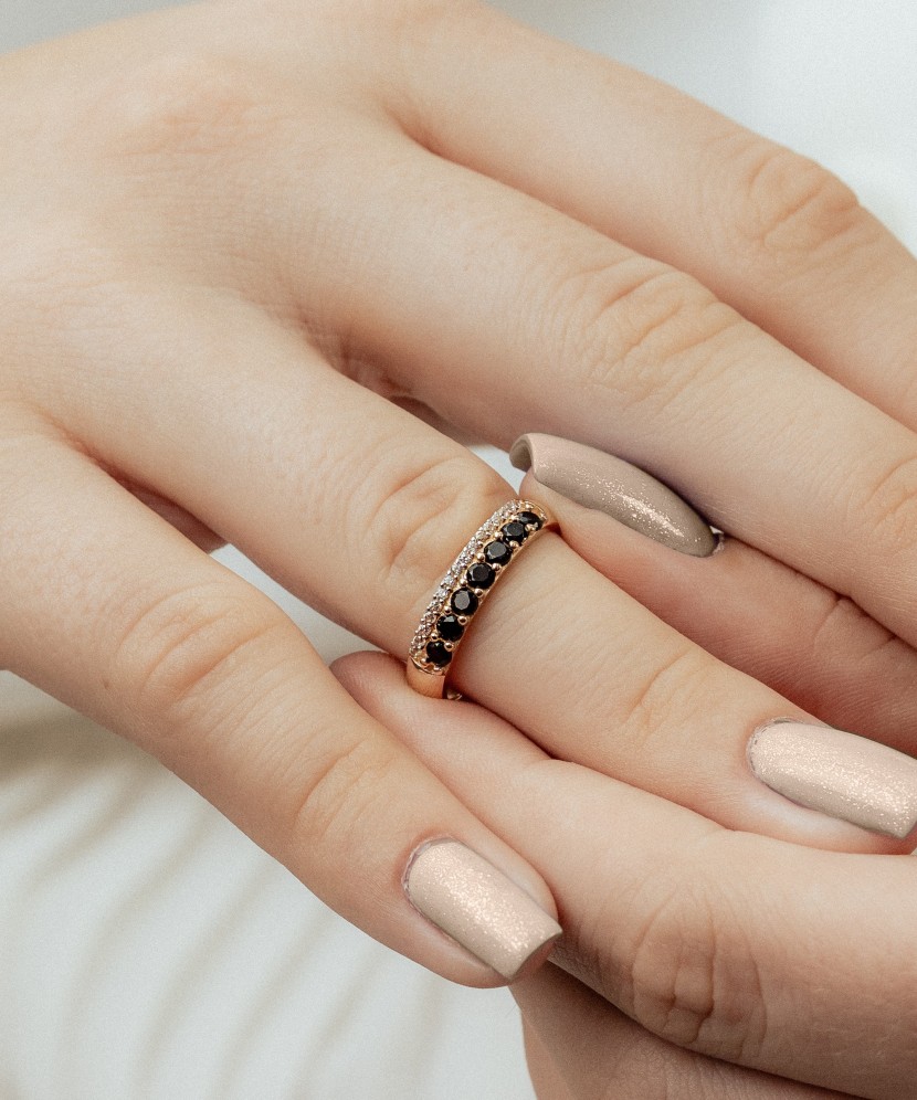 Zelta gredzens ar cirkonijiem