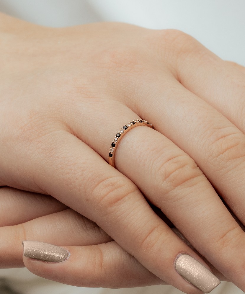 Zelta gredzens ar cirkonijiem