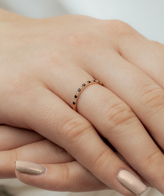 Золотое кольцо с цирконами