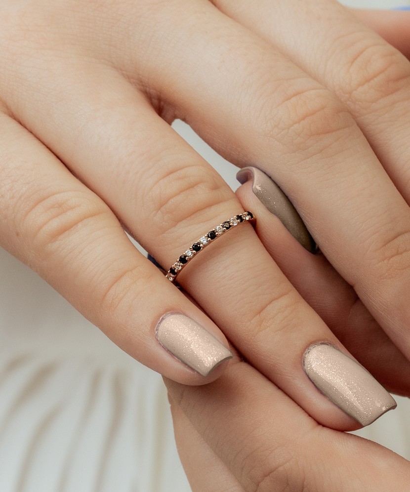 Zelta gredzens ar cirkonijiem