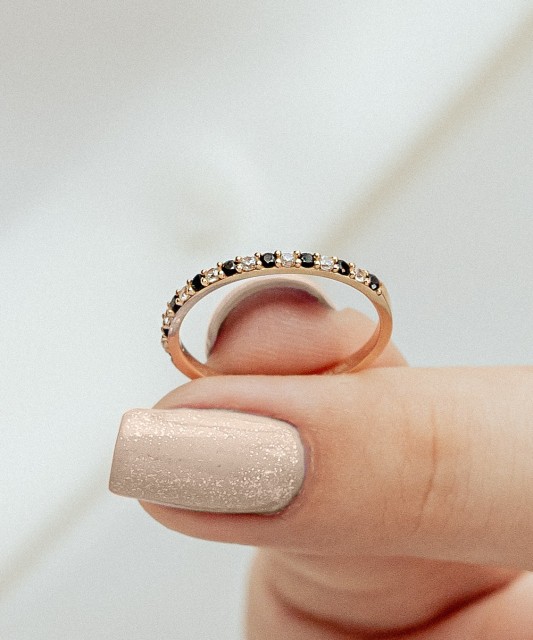 Золотое кольцо с цирконами