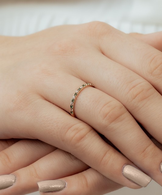 Zelta gredzens ar cirkonijiem