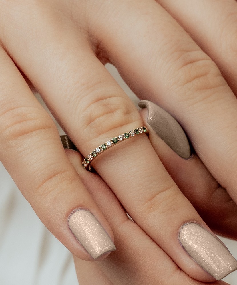 Золотое кольцо с цирконами