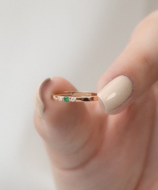 Zelta gredzens ar cirkonijiem