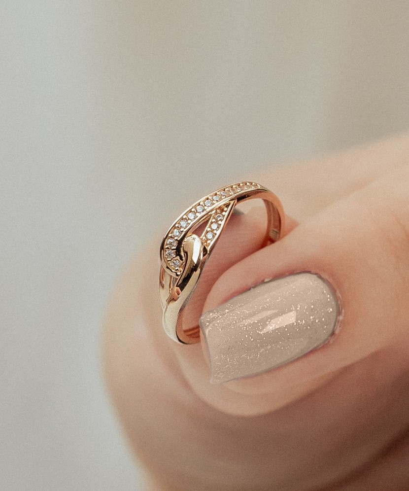 Zelta gredzens ar cirkonijiem