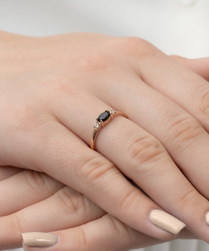 Золотое кольцо с цирконами