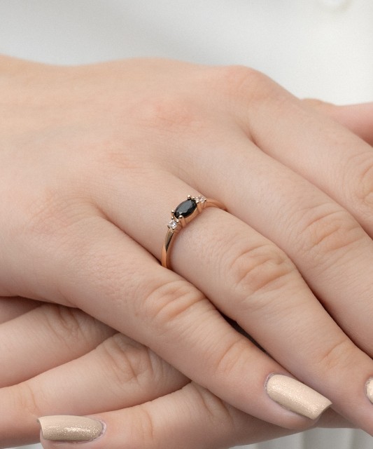 Золотое кольцо с цирконами