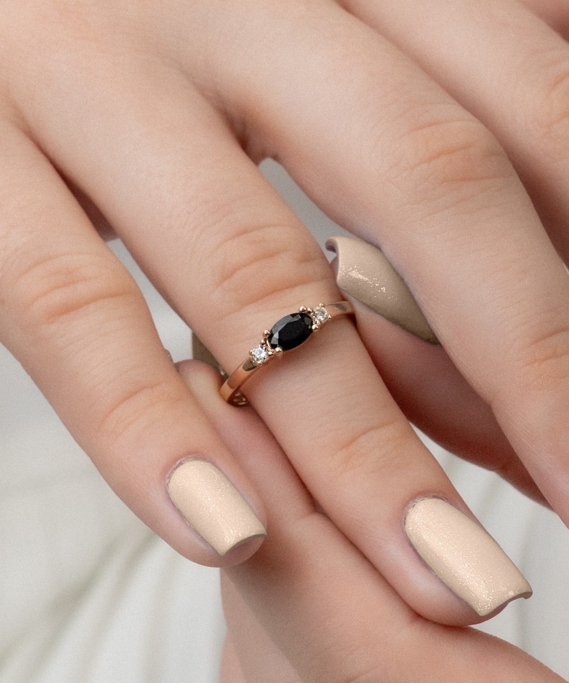 Zelta gredzens ar cirkonijiem