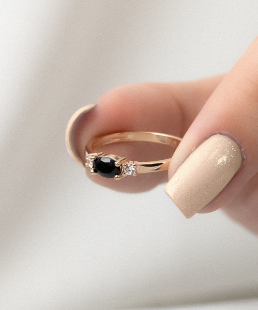 Золотое кольцо с цирконами