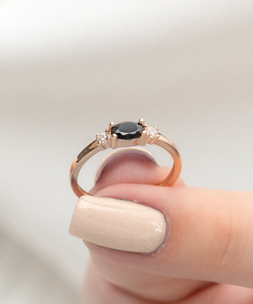 Zelta gredzens ar cirkonijiem