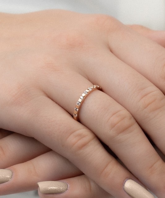 Zelta gredzens ar cirkonijiem