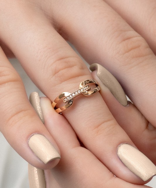 Zelta gredzens ar cirkonijiem