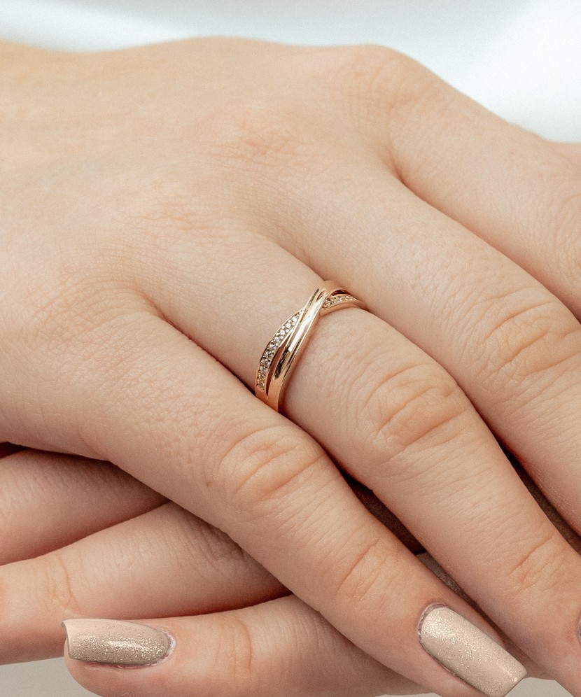 Zelta gredzens ar cirkonijiem