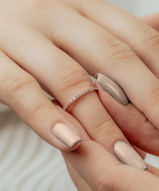 Золотое кольцо с цирконами