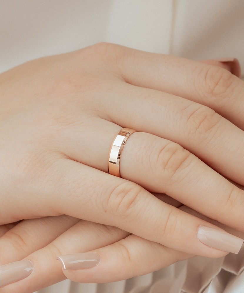 Zelta kāzu gredzens 4.5mm ar komfortu - 375 prove