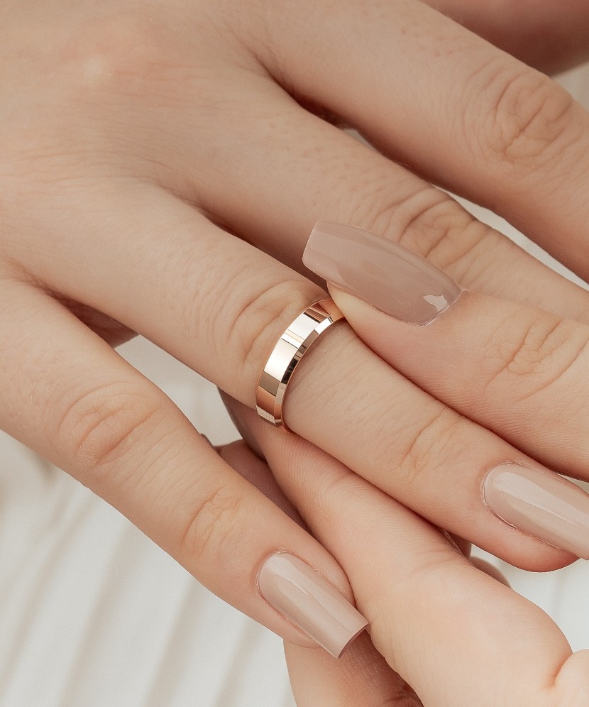 Zelta kāzu gredzens 4.5mm ar komfortu - 375 prove