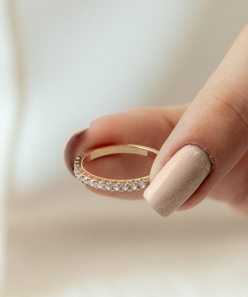 Zelta gredzens ar cirkonijiem