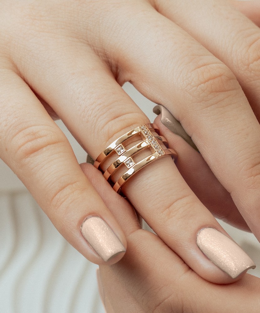 Zelta gredzens ar cirkonijiem