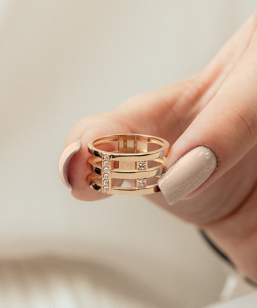 Zelta gredzens ar cirkonijiem