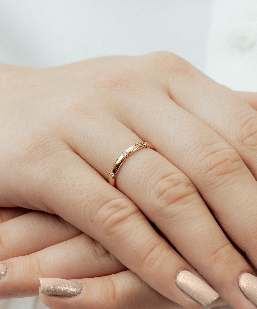 Zelta gredzens ar cirkonijiem