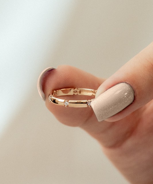 Золотое кольцо с цирконами