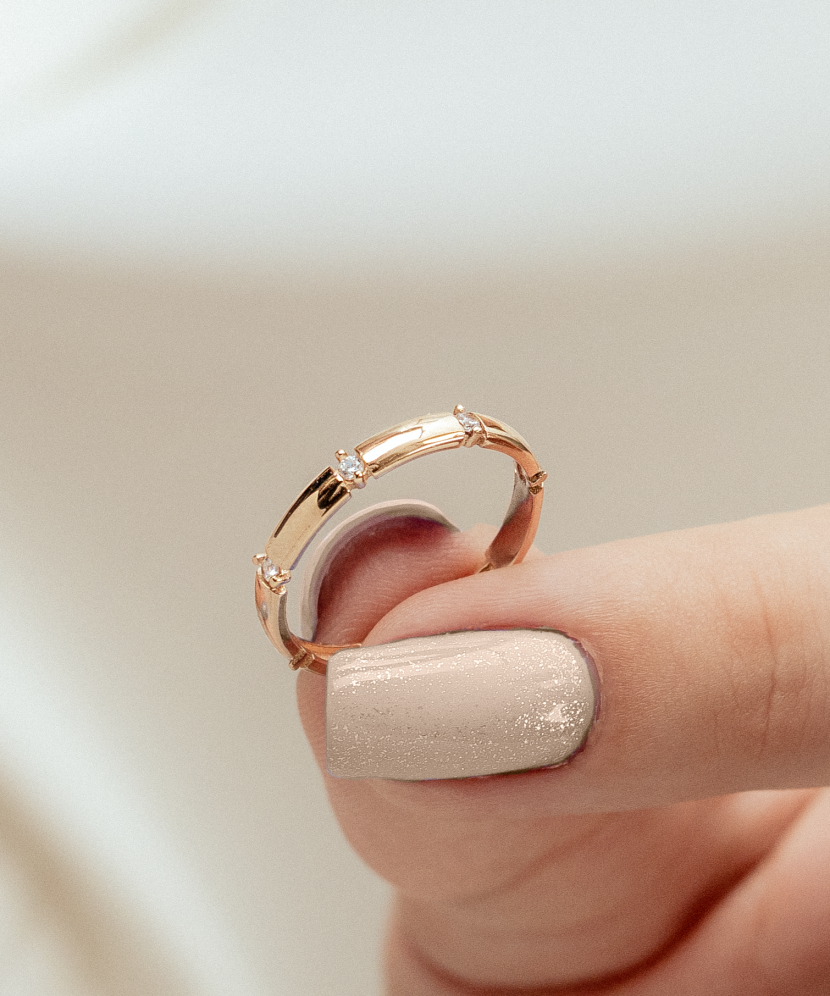 Zelta gredzens ar cirkonijiem