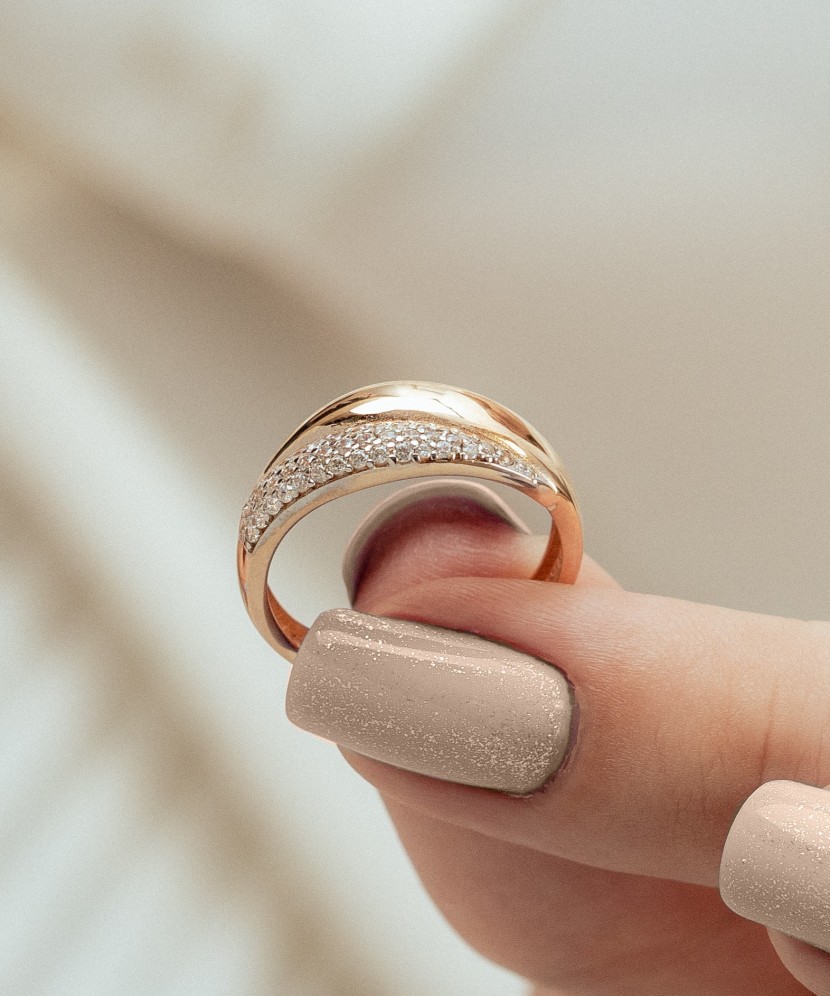 Zelta gredzens ar cirkonijiem