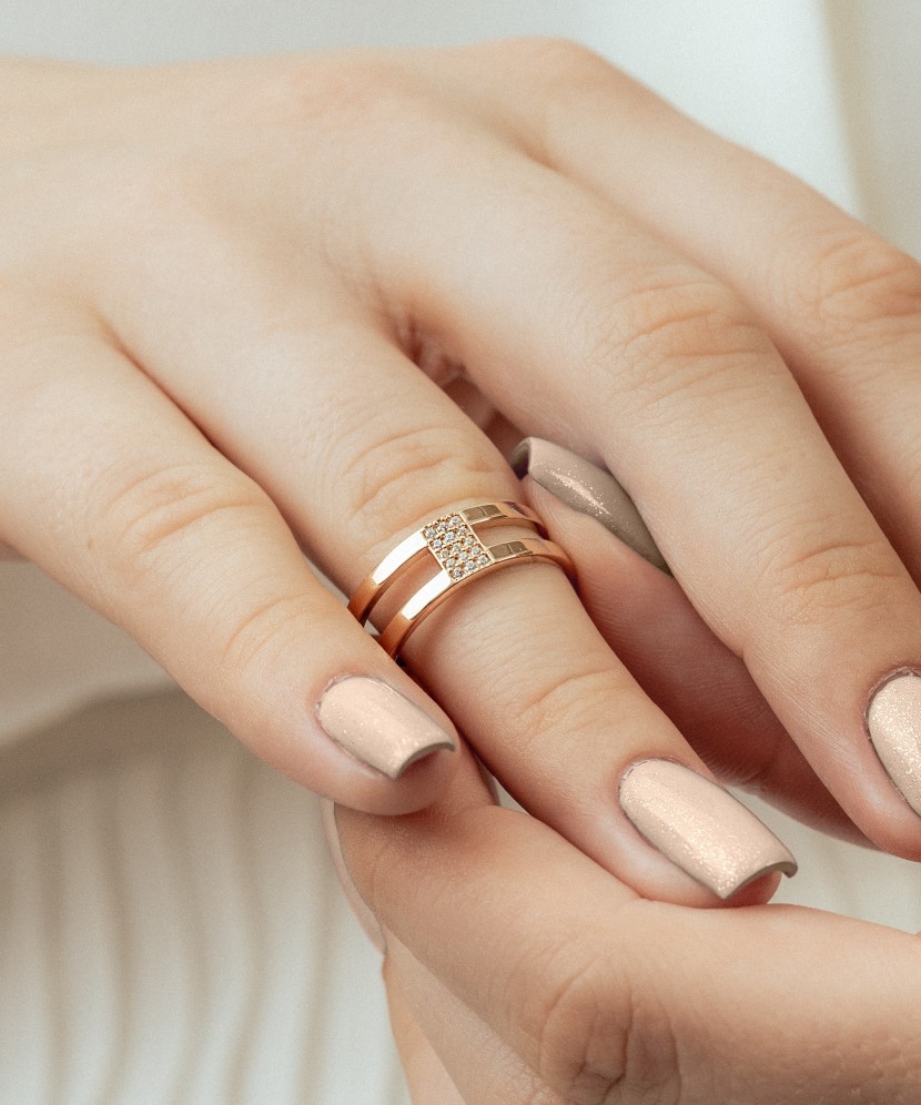 Zelta gredzens ar cirkonijiem