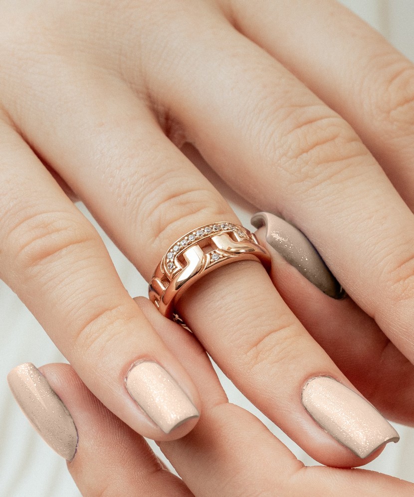 Zelta gredzens ar cirkonijiem