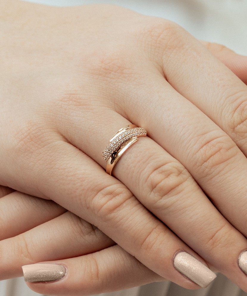 Zelta gredzens ar cirkonijiem